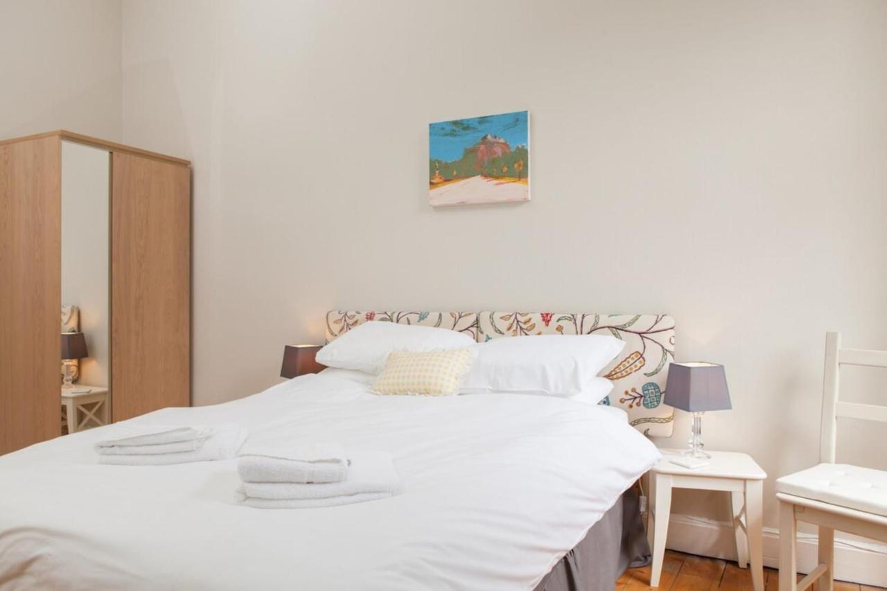 Amazing 4 Bedroom Apartment Just Off The Meadows Édimbourg Extérieur photo