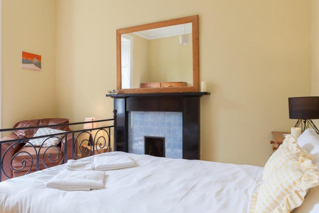 Amazing 4 Bedroom Apartment Just Off The Meadows Édimbourg Extérieur photo