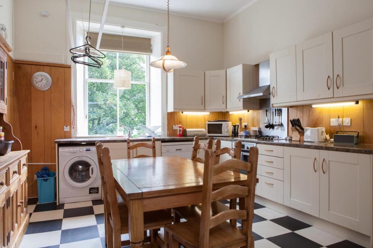 Amazing 4 Bedroom Apartment Just Off The Meadows Édimbourg Extérieur photo