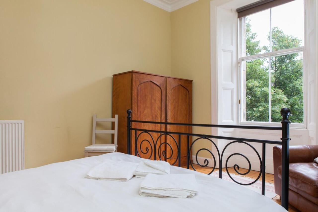 Amazing 4 Bedroom Apartment Just Off The Meadows Édimbourg Extérieur photo